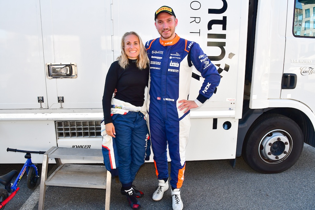 Simon Vallentin og Line Lykke Jensen kørte deres første rally sammen, og fandt hurtigt ind i en god rytme, der førte til en samlet andenplads i Rally Larvik.
(Foto: Morten Dam - autoMOTIV/specialpress)